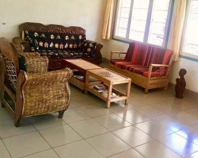 Homestaystudio62 Jinja Exteriör bild